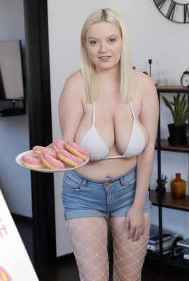Sandra Sweet juicy boobs VR porn 06