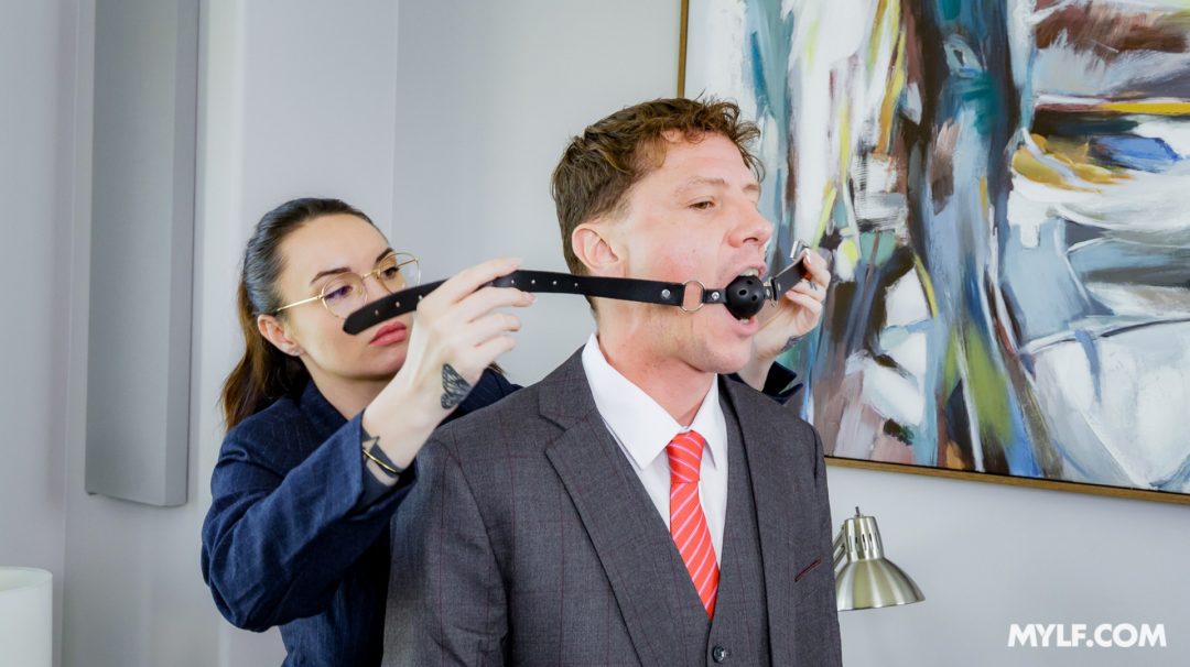 Paris Lincoln Titty Fucking Facials Werent In The Job Description