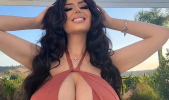 Big Boob Italian Babe