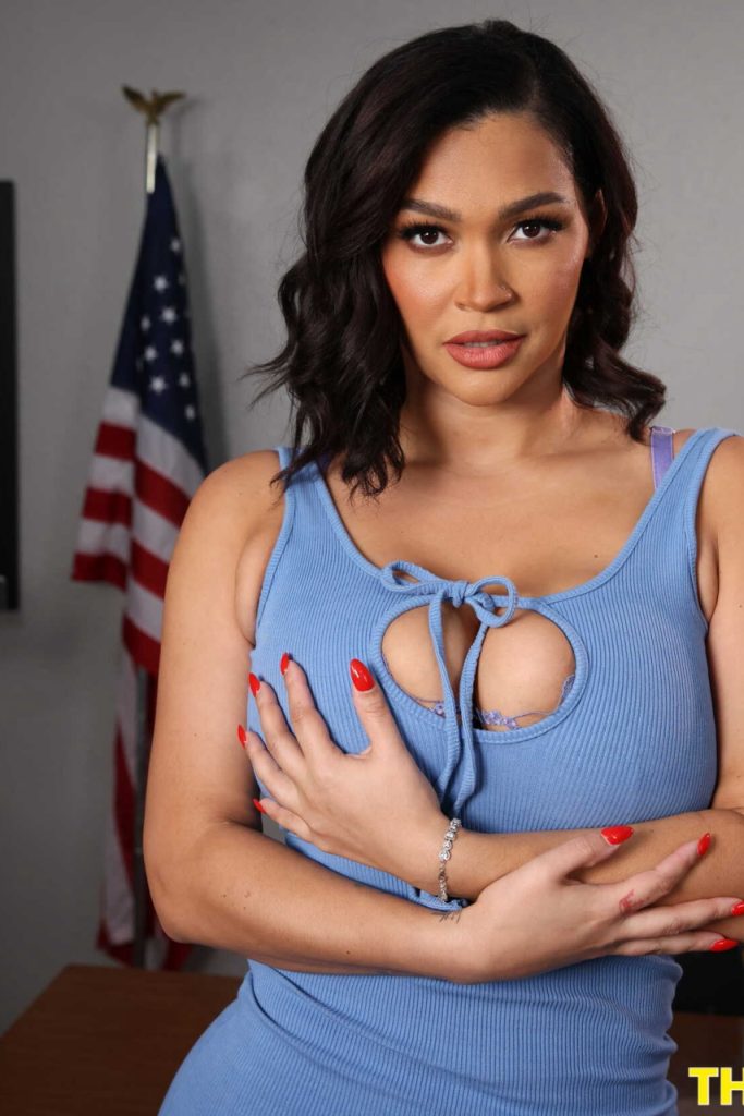 Ashlyn Peaks Thundercock