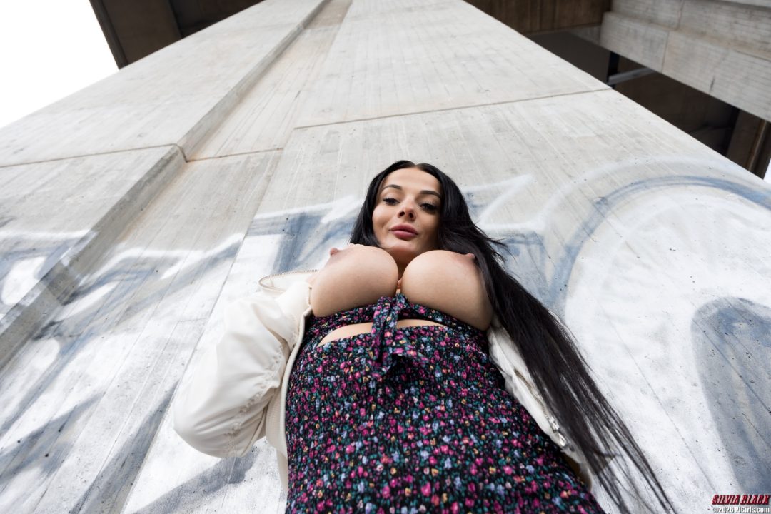 Silvia Black Under The Bridge Gaping